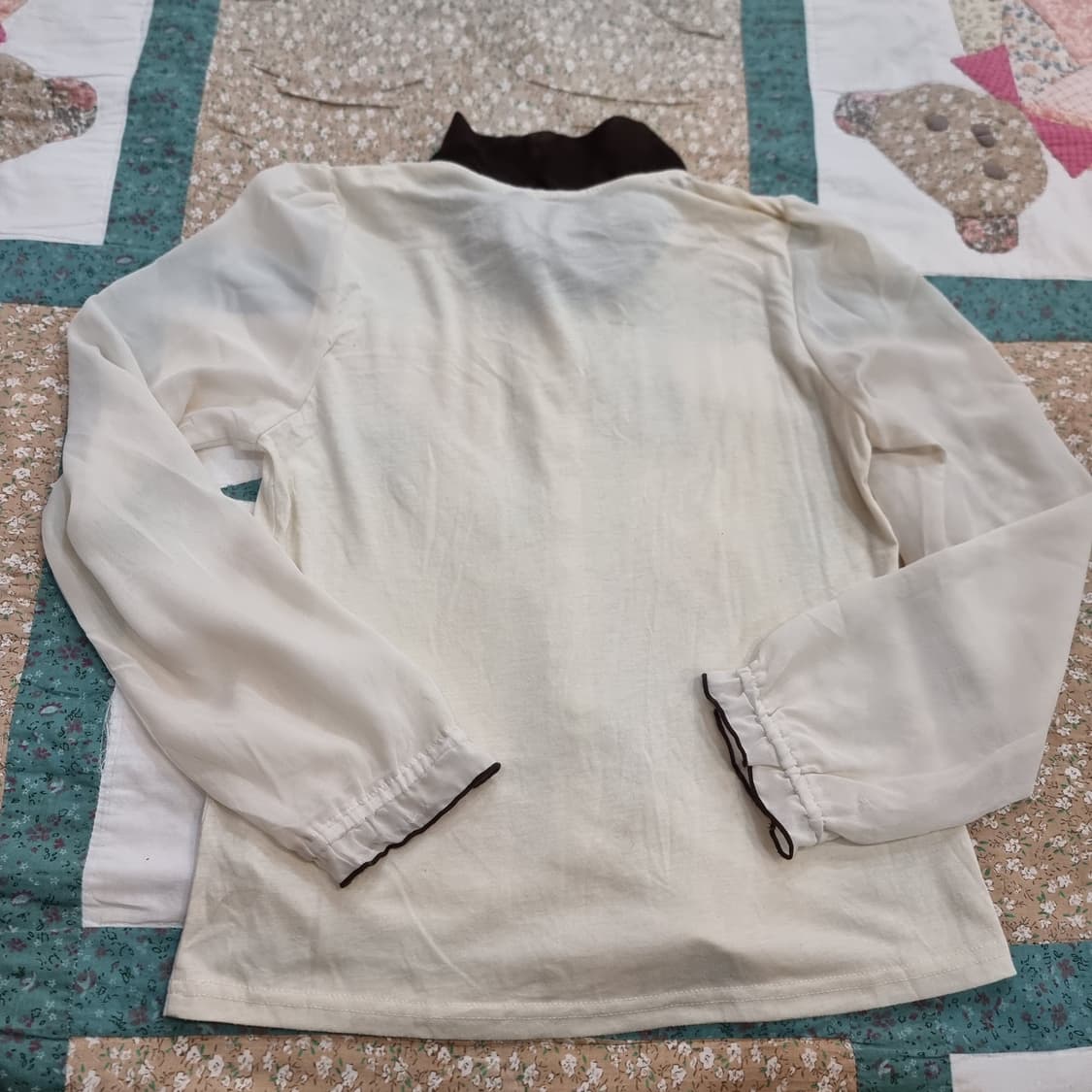 axes femme 브라운 리본 프릴 블라우스 상품이미지5