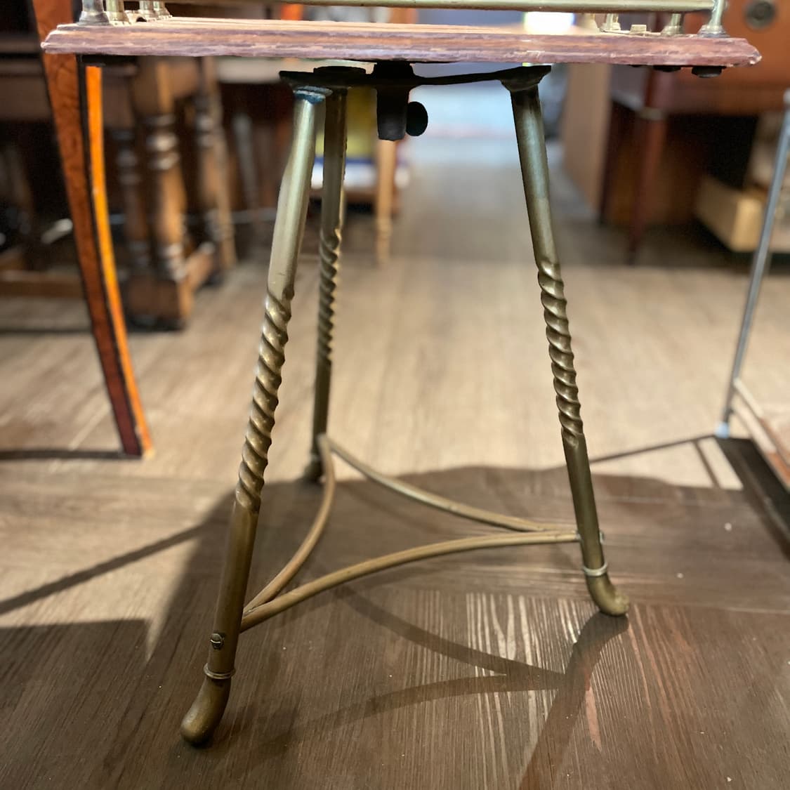 🍀영국 회전식 매거진 랙 상품이미지4