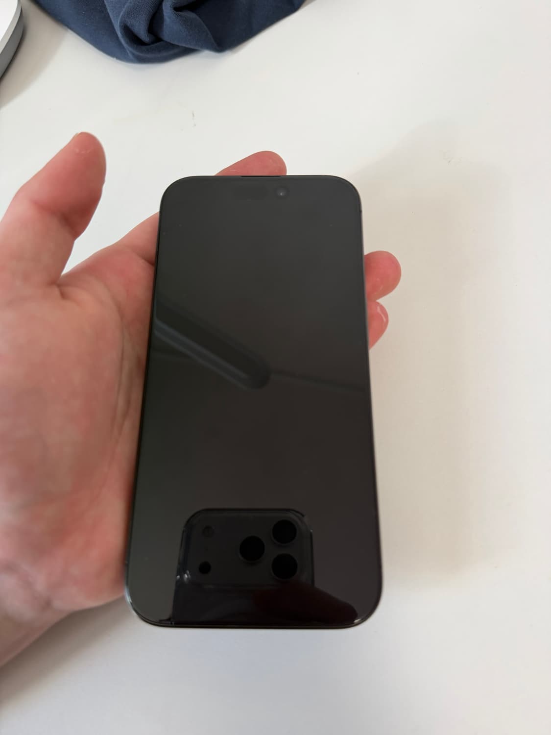 아이폰 15프로 256GB 티타늄 블랙 상품이미지3