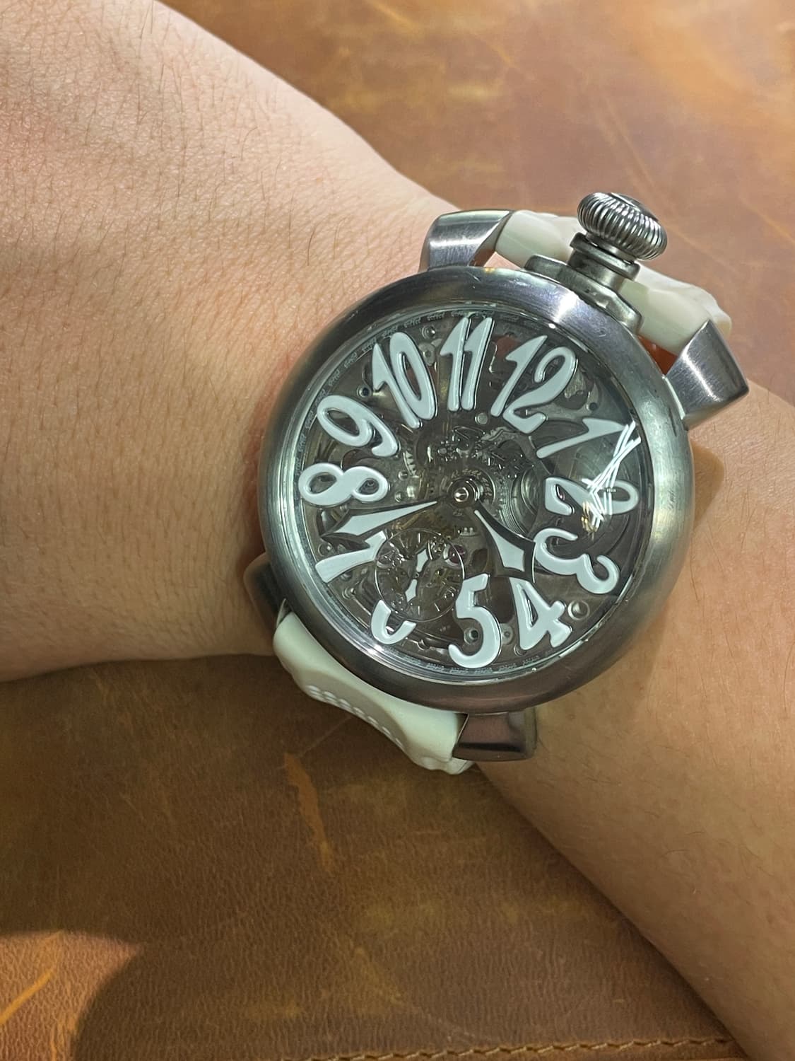 가가 밀라노 스켈레톤 48mm 시계(정품) 상품이미지1