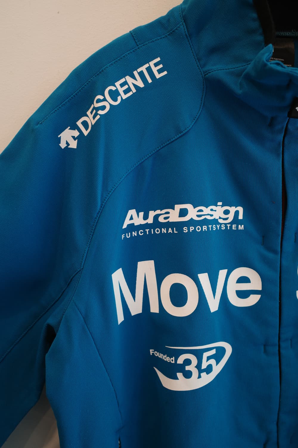 DESCENTE 데상트 집업 윈드브레이커 상품이미지4