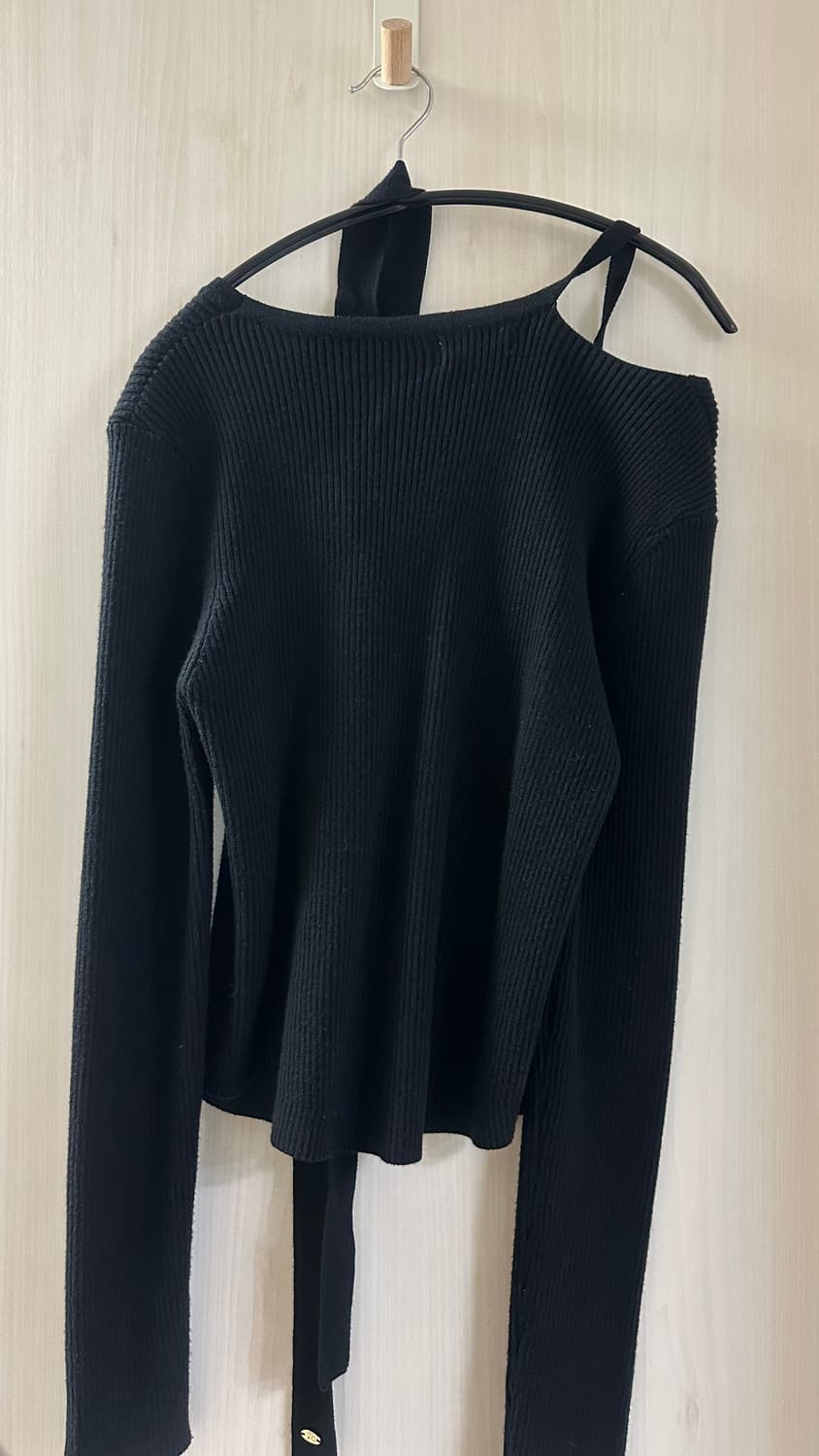 룩캐스트 위트니 컷아웃 타이 니트(M) 상품이미지5