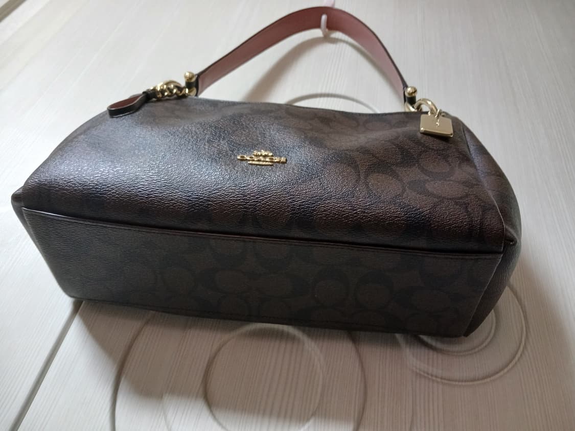 코치 숄더백  상품이미지4