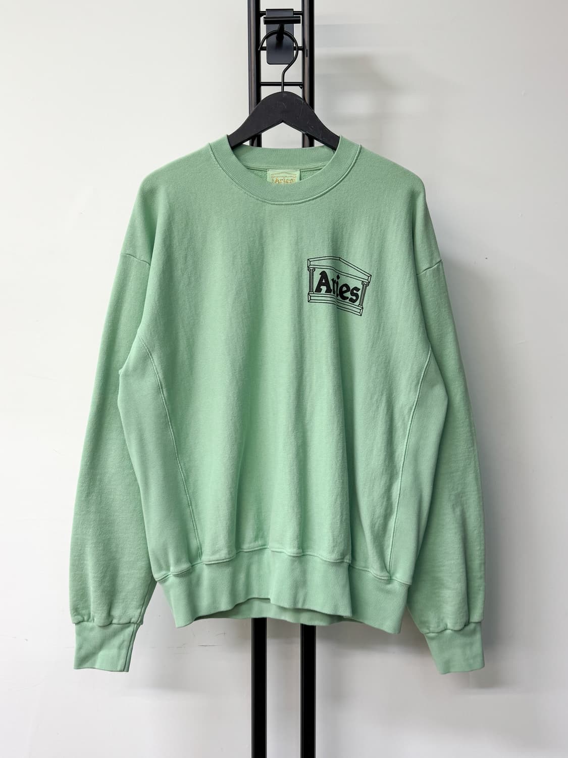 에리즈 22FW 템플 스웻셔츠 상품이미지1