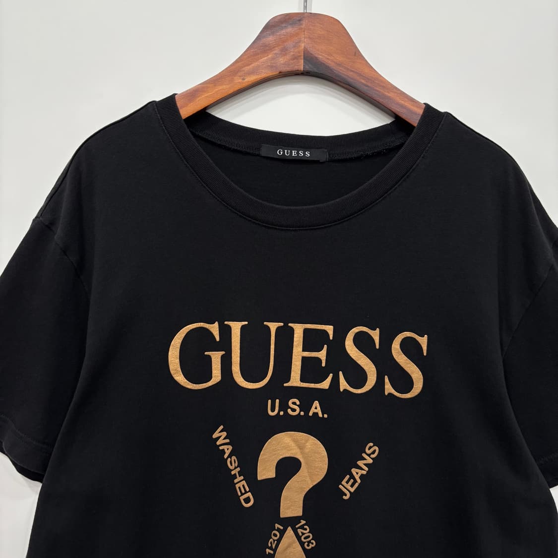  Guess 금장로고 반팔티  상품이미지3