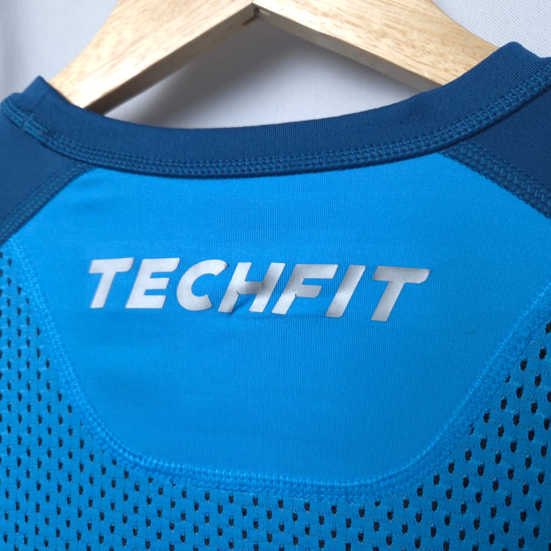 남 L-XL 아디다스 스포츠 테크핏 컴프레션 반팔티셔츠 상품이미지7