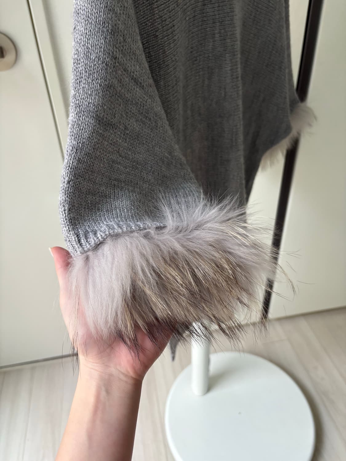 Fur Cuff Knit Top 상품이미지3