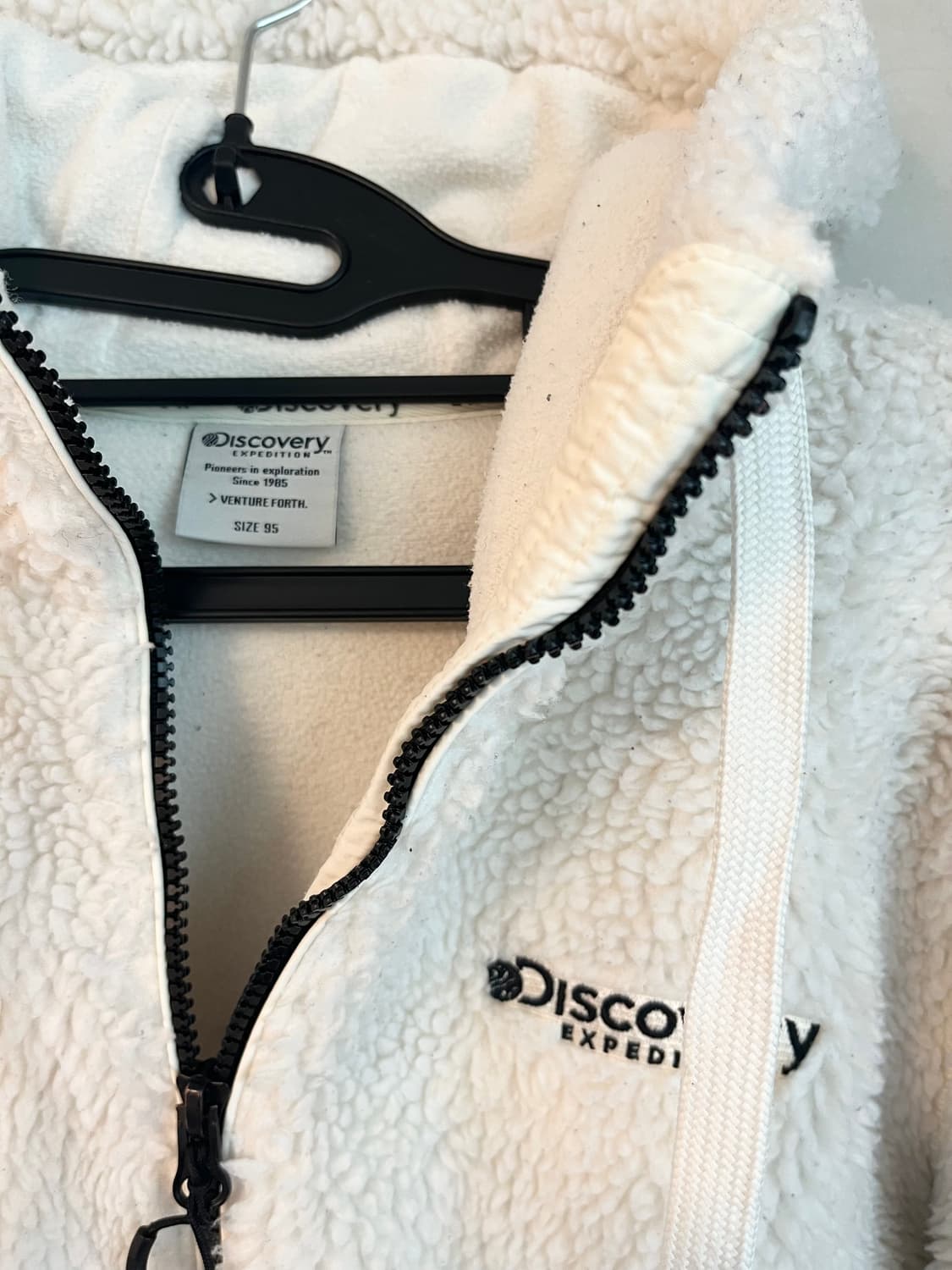 디스커버리 흰색 뽀글이 후리스 후드집업 (95) 상품이미지4