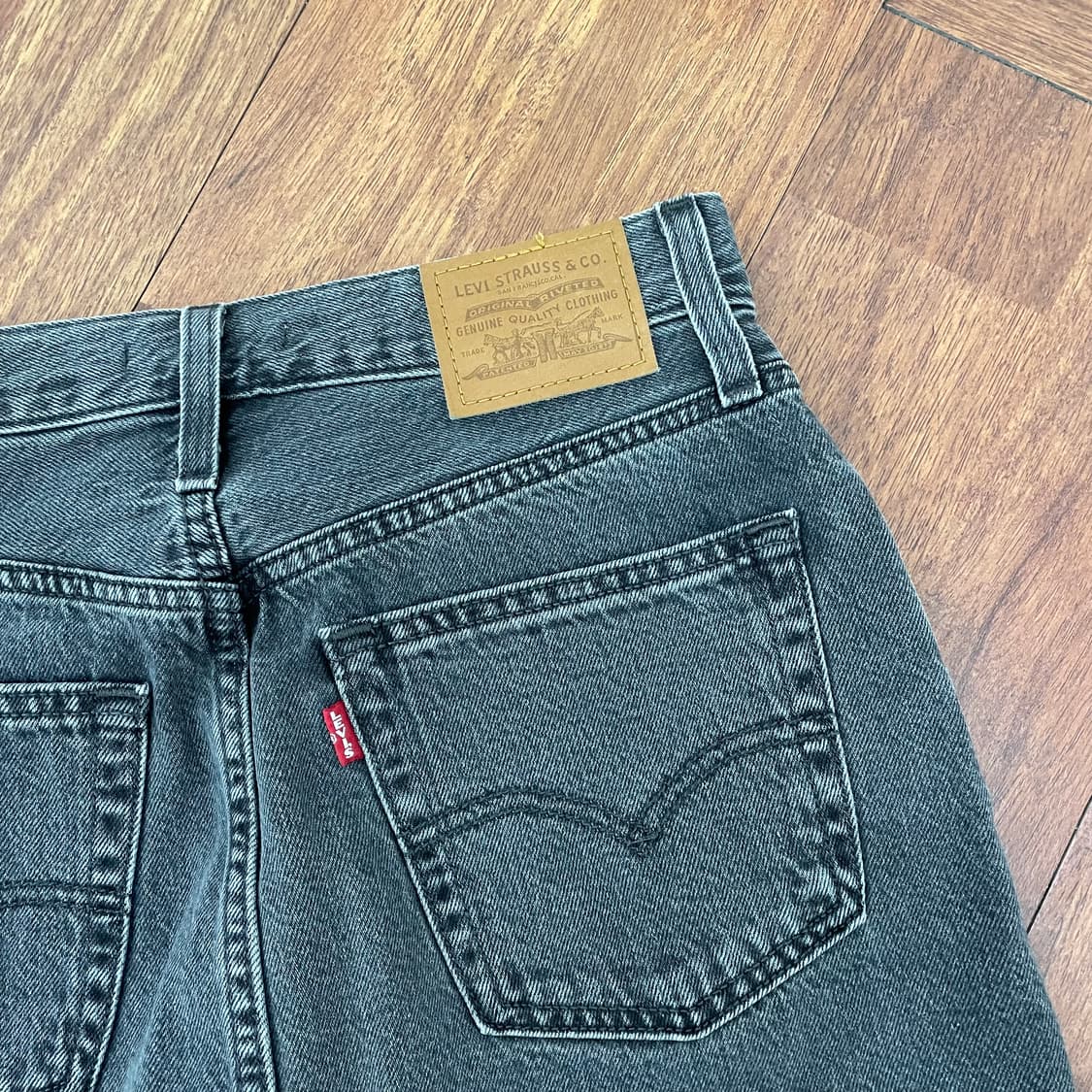 리바이스 사이드 슬릿 데님 스커트 상품이미지4