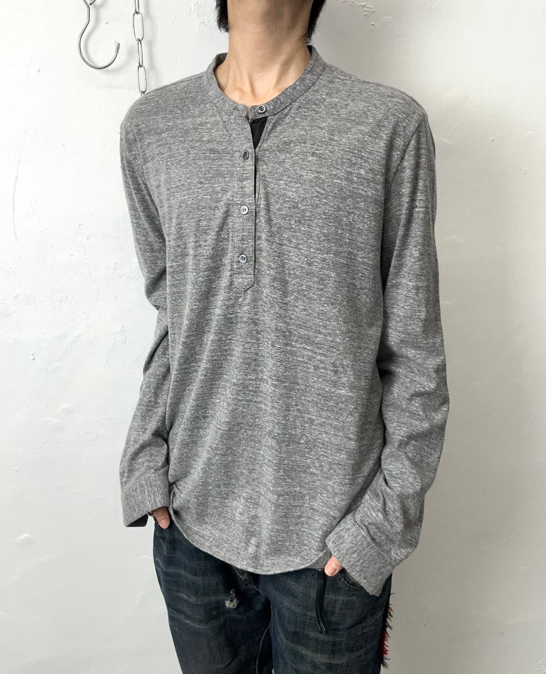 SOLID HOMME Melange Grey Henley Neck Tee 상품이미지1