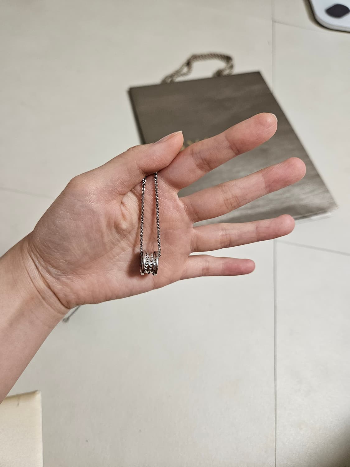 불가리 세이브더칠드런 락 목걸이 실버 정품 상품이미지6