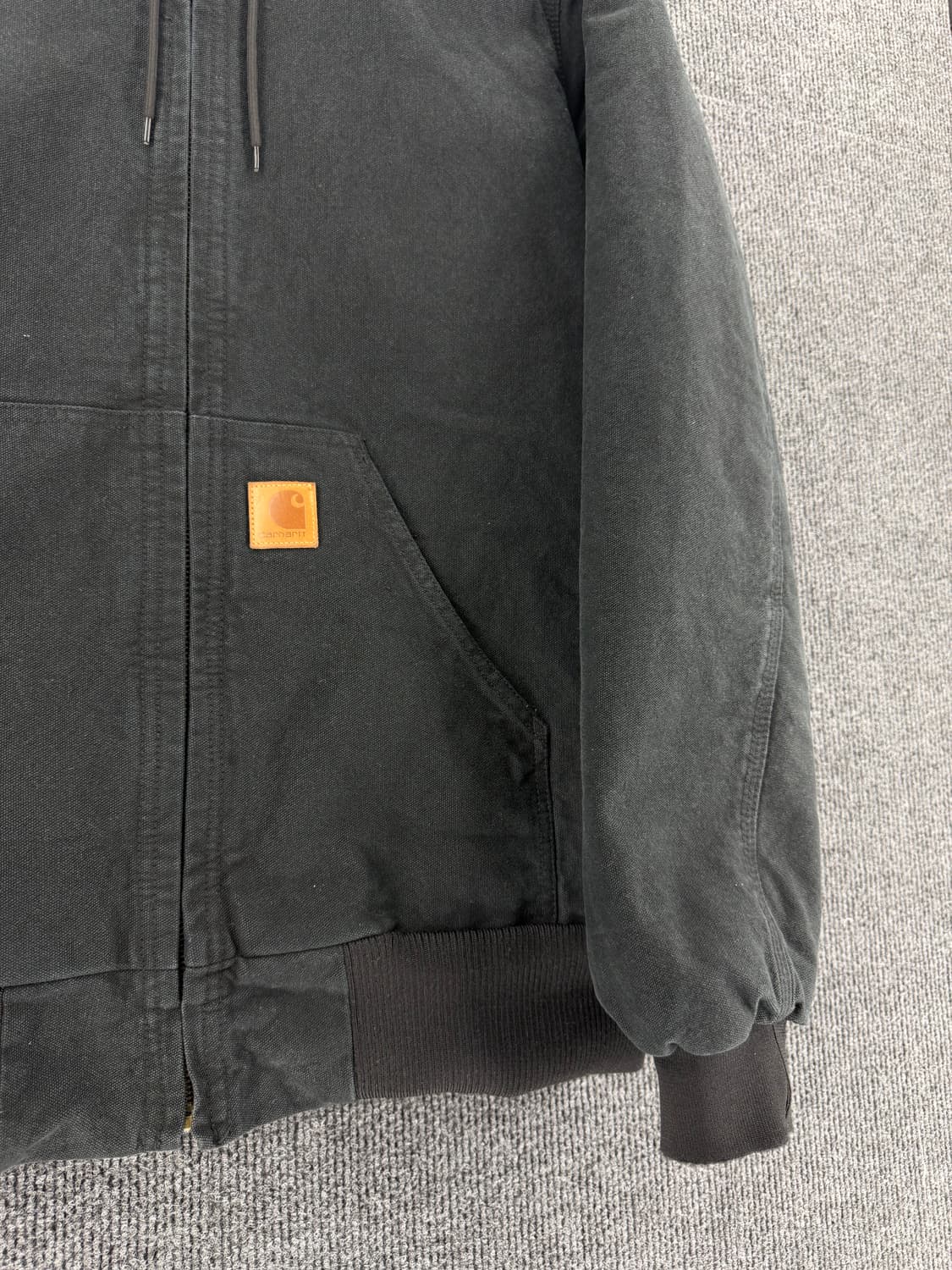 칼하트 J130 스톤워싱 레더패치 워크자켓 상품이미지3