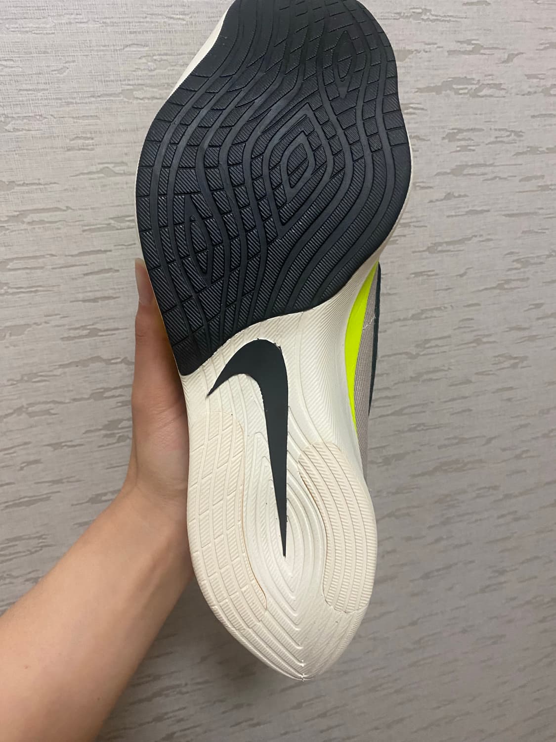 나이키 문레이서 볼트 255 상품이미지2