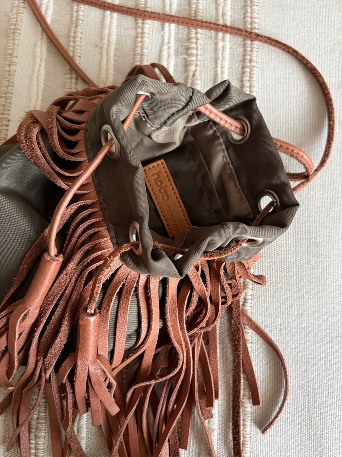 [hobo] cow leather fringe drawstring bag 상품이미지6