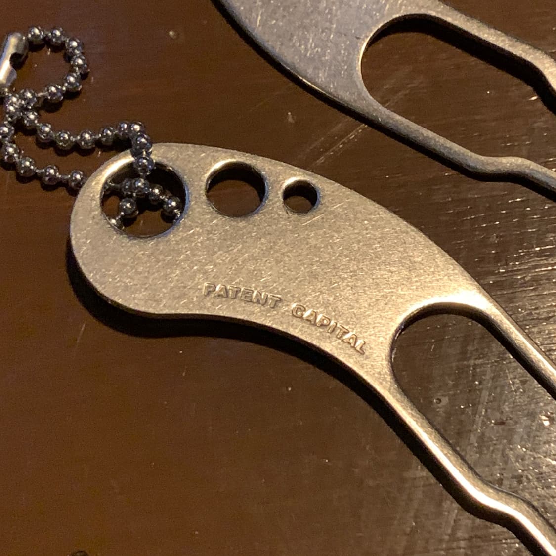 [새상품] 캐피탈 단추걸이 키링 바지걸이 상품이미지1