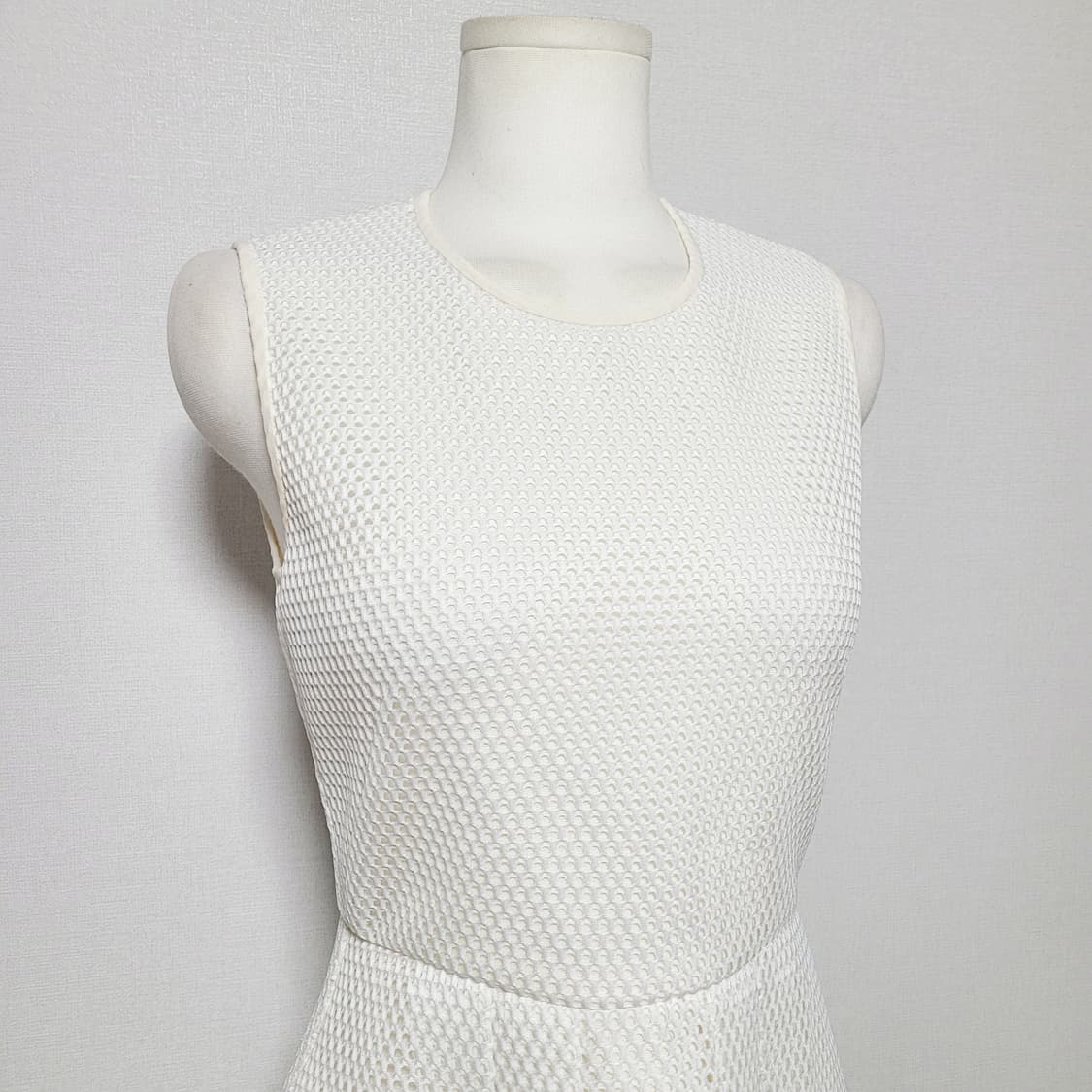 버버리 펀칭레이스 플레어 원피스 (55) 상태최상 상품이미지2