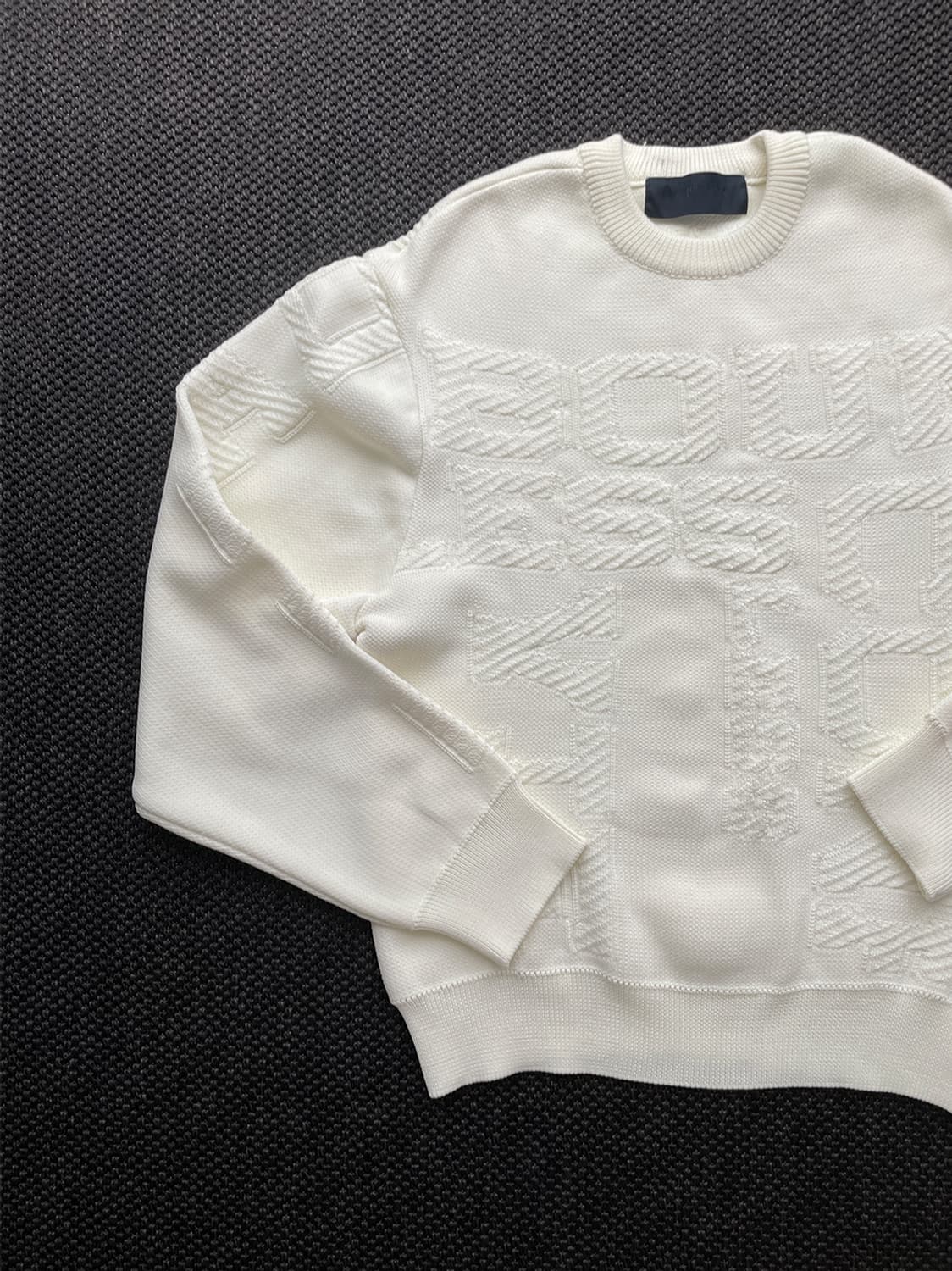 준지 엠블럼 니트 스웨터 상품이미지5