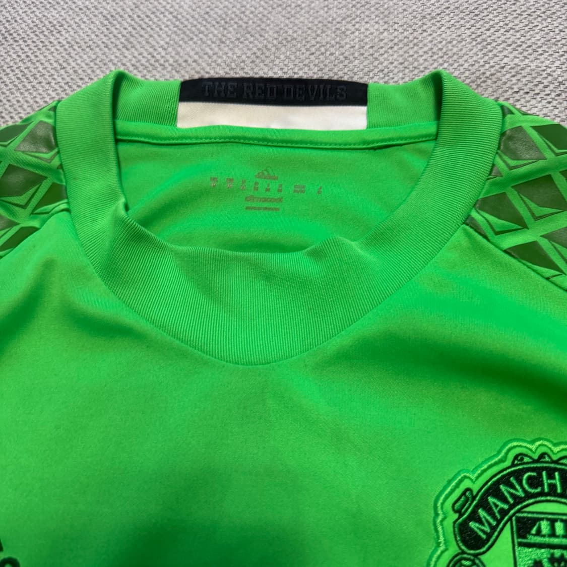 아디다스 맨체스터 유나이티드 골키퍼 유니폼 상품이미지2