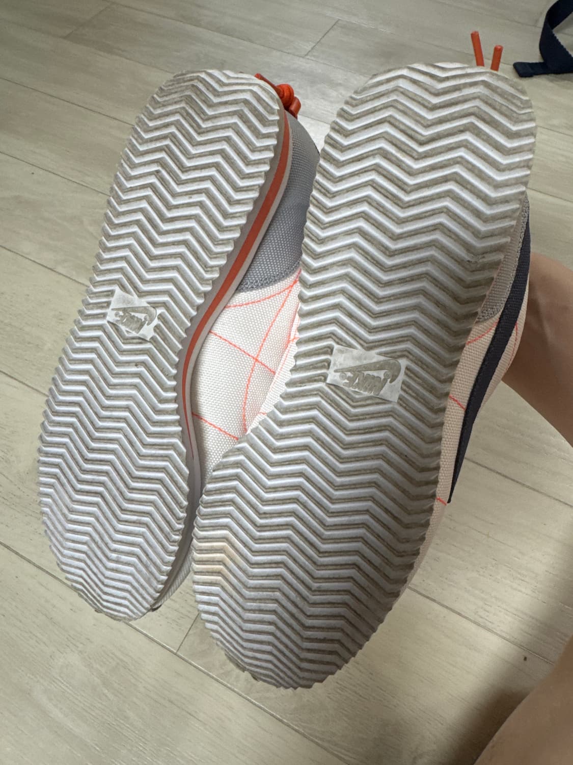 나이키 켄드릭라마 코르테즈 265 판매합니다 상품이미지7