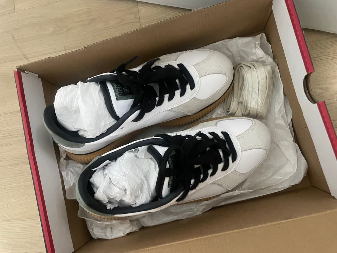 오니츠카타이거 멜리시티 화이트/라이켄그린 240 상품이미지1