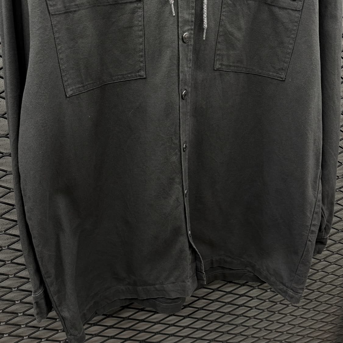 랭글러 후드자켓 워크포켓 로고패치 셔츠 디테일 차콜 상품이미지5