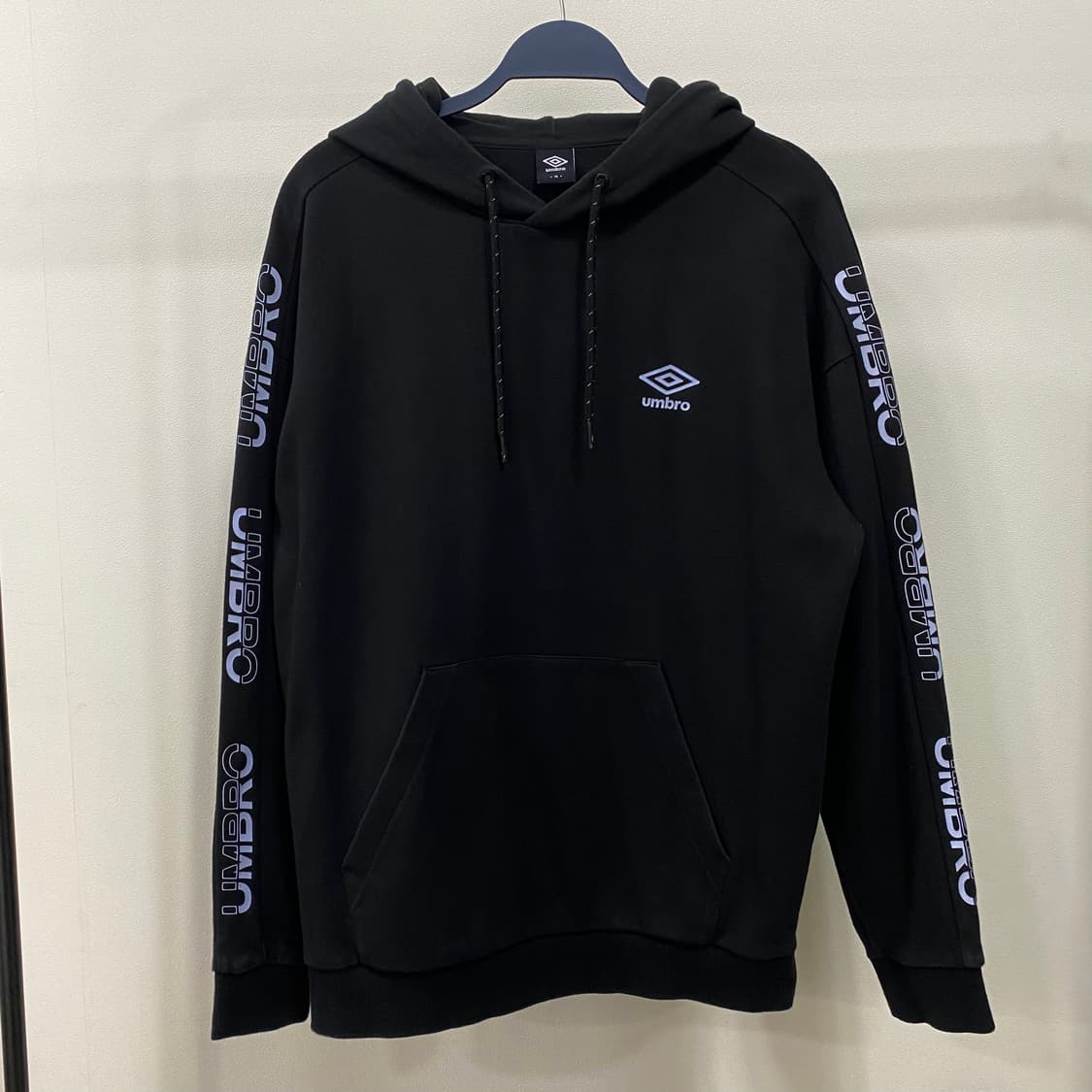 엄브로 레터링 후드 티셔츠 상품이미지1