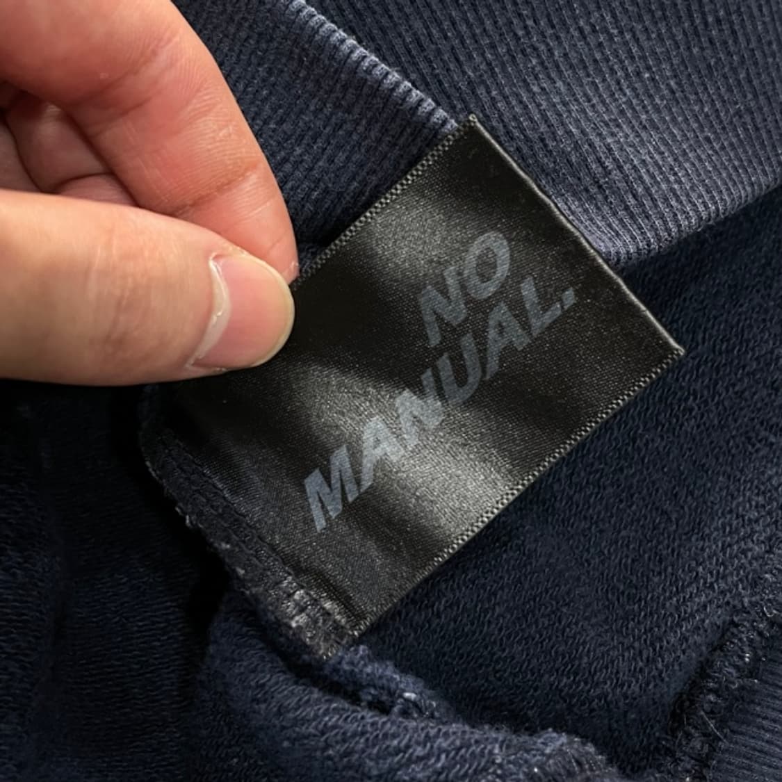 100 노매뉴얼 맨투맨 상품이미지4