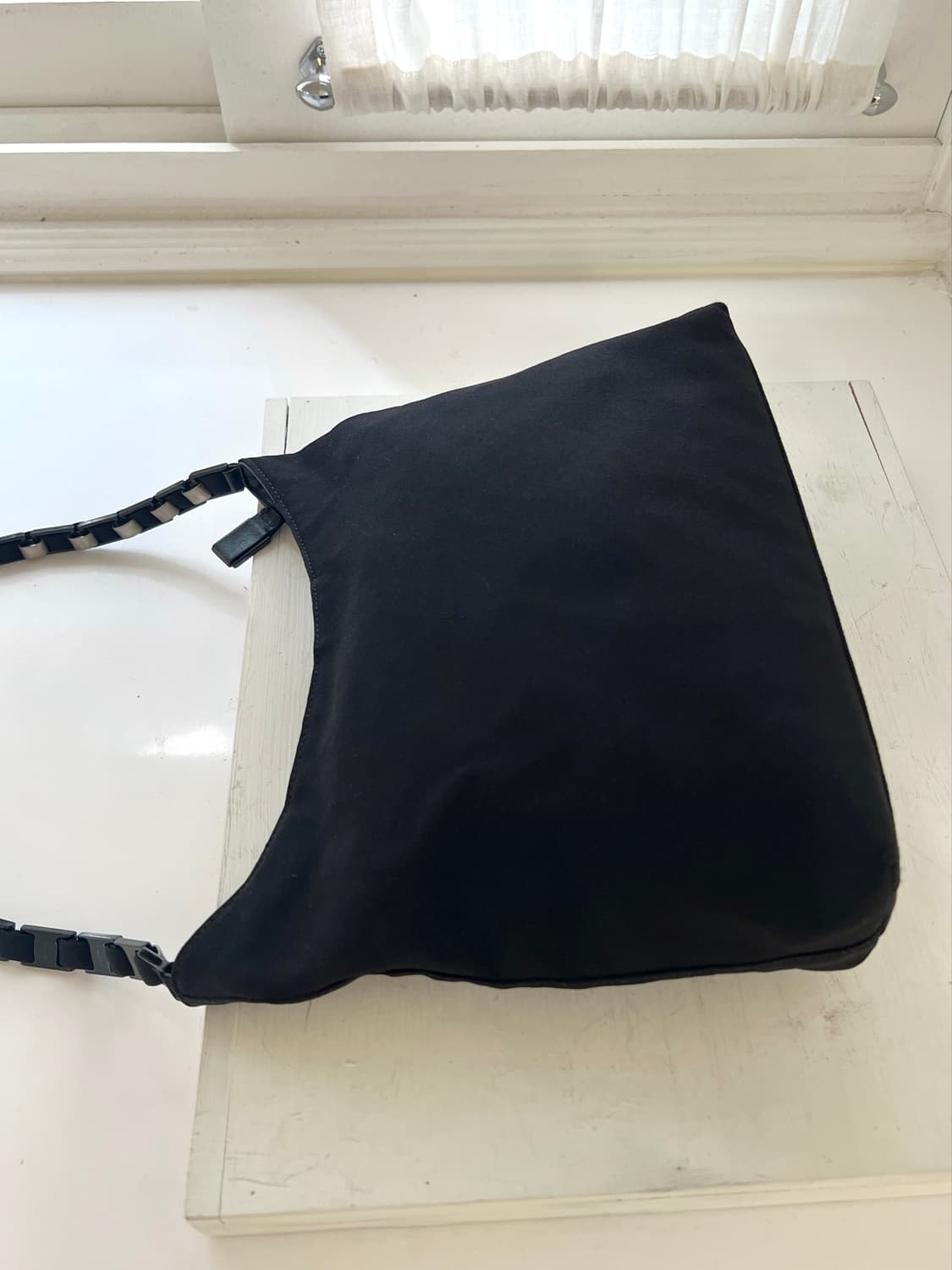 페라가모 바라 체인 스트랩 나일론 숄더백 상품이미지7