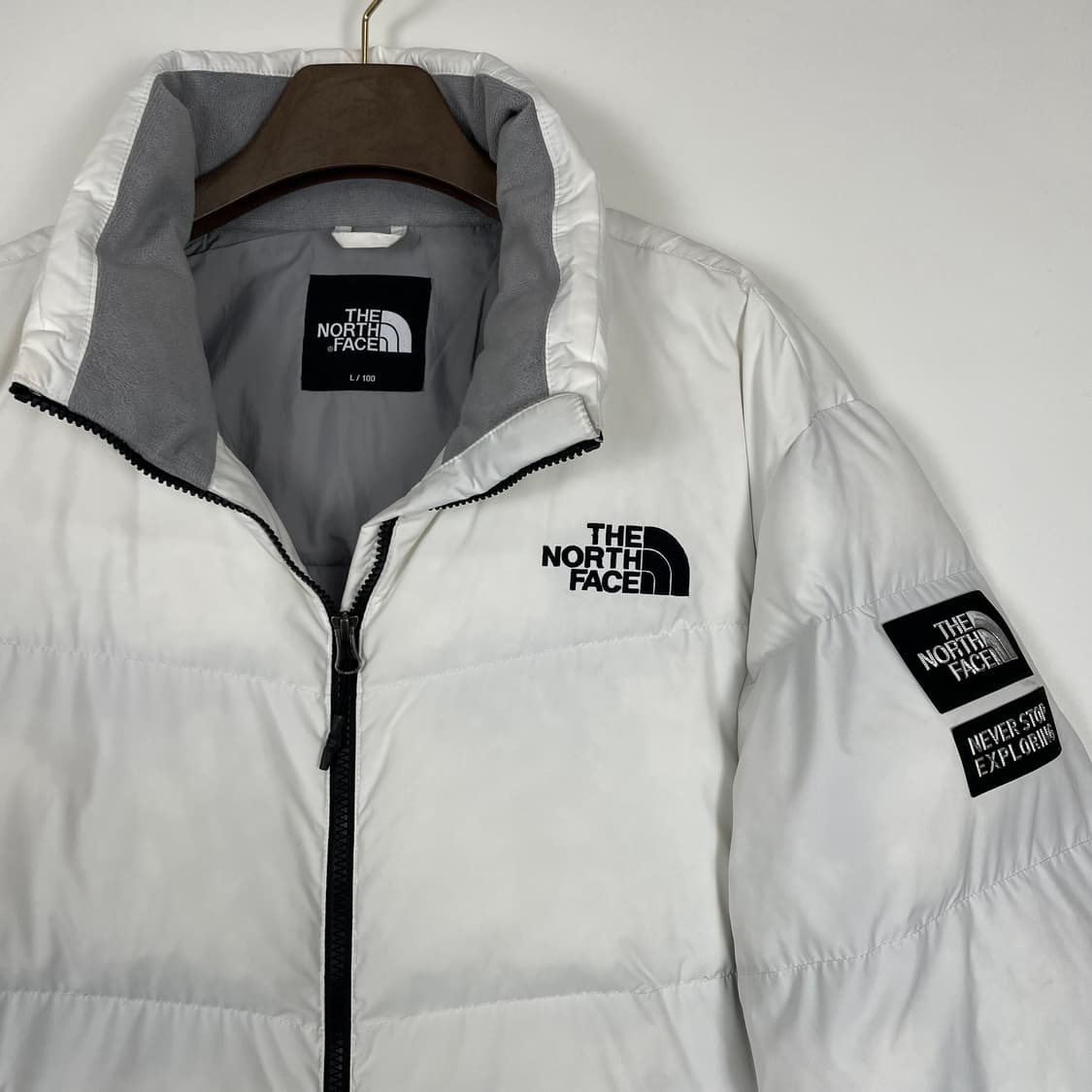 노스페이스 화이트 패딩 상품이미지2