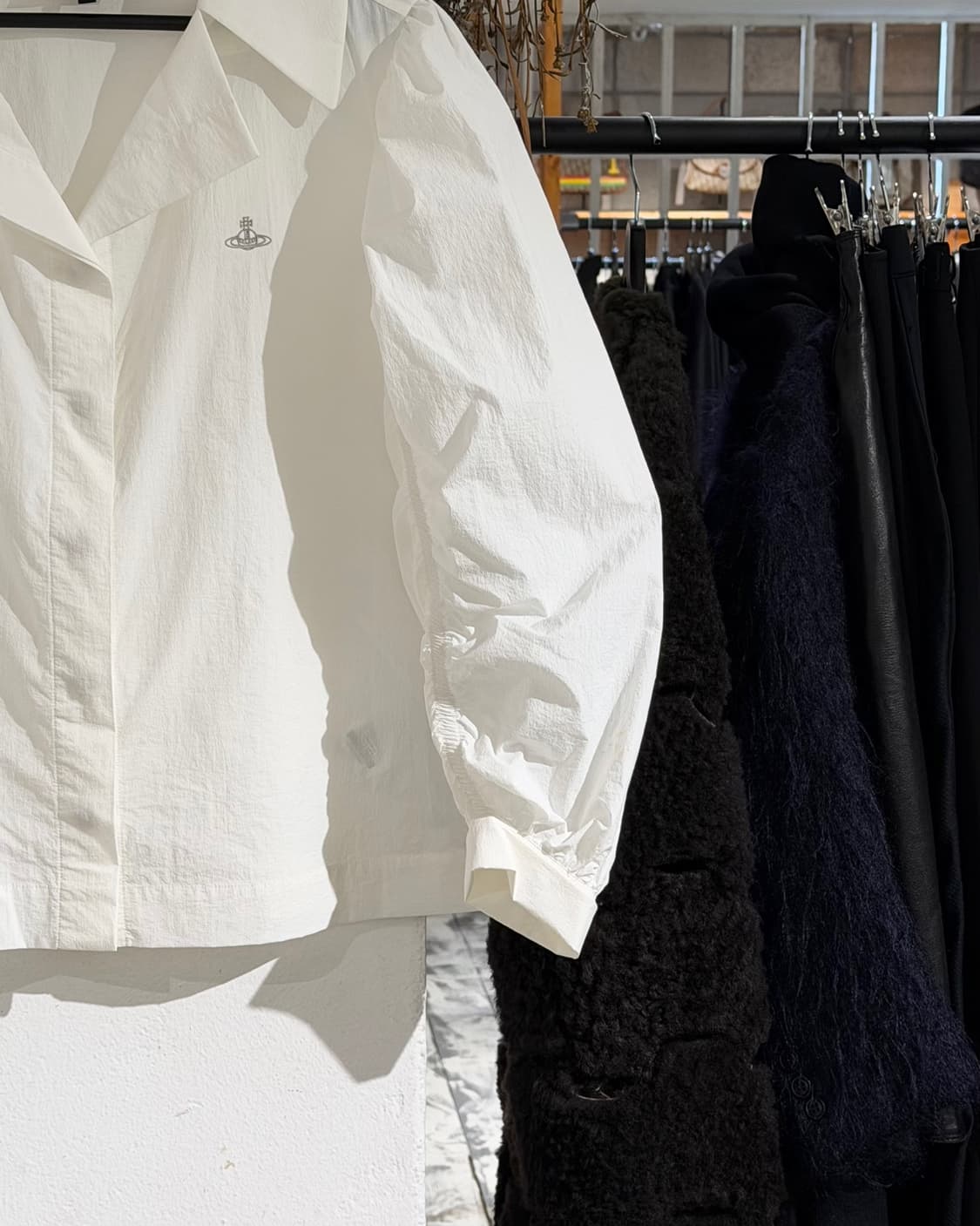 비비안웨스트우드 화이트 셔링 퍼프 블라우스 상품이미지6