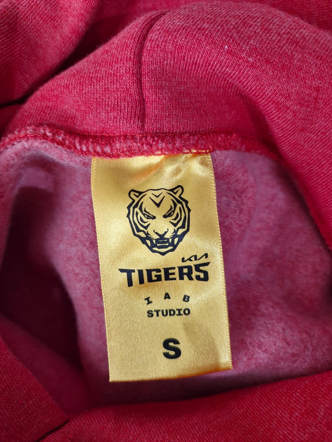 아이앱스튜디오x기아타이거즈 미디어데모 기모 후드티셔츠 상품이미지5