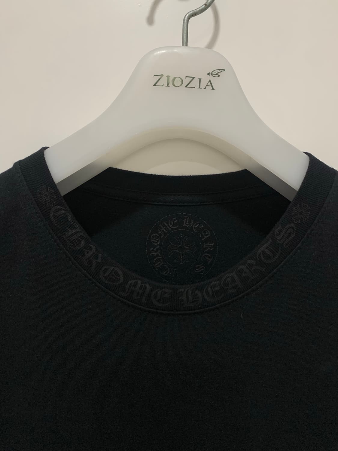 크롬하츠 24F/W 넥 프린팅 네온 로고 반팔 티셔츠 상품이미지4