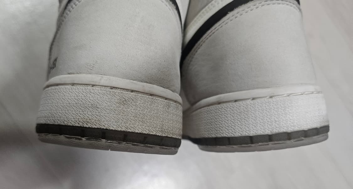 나이키 조던1 피고래/고어텍스 세일 상품이미지5