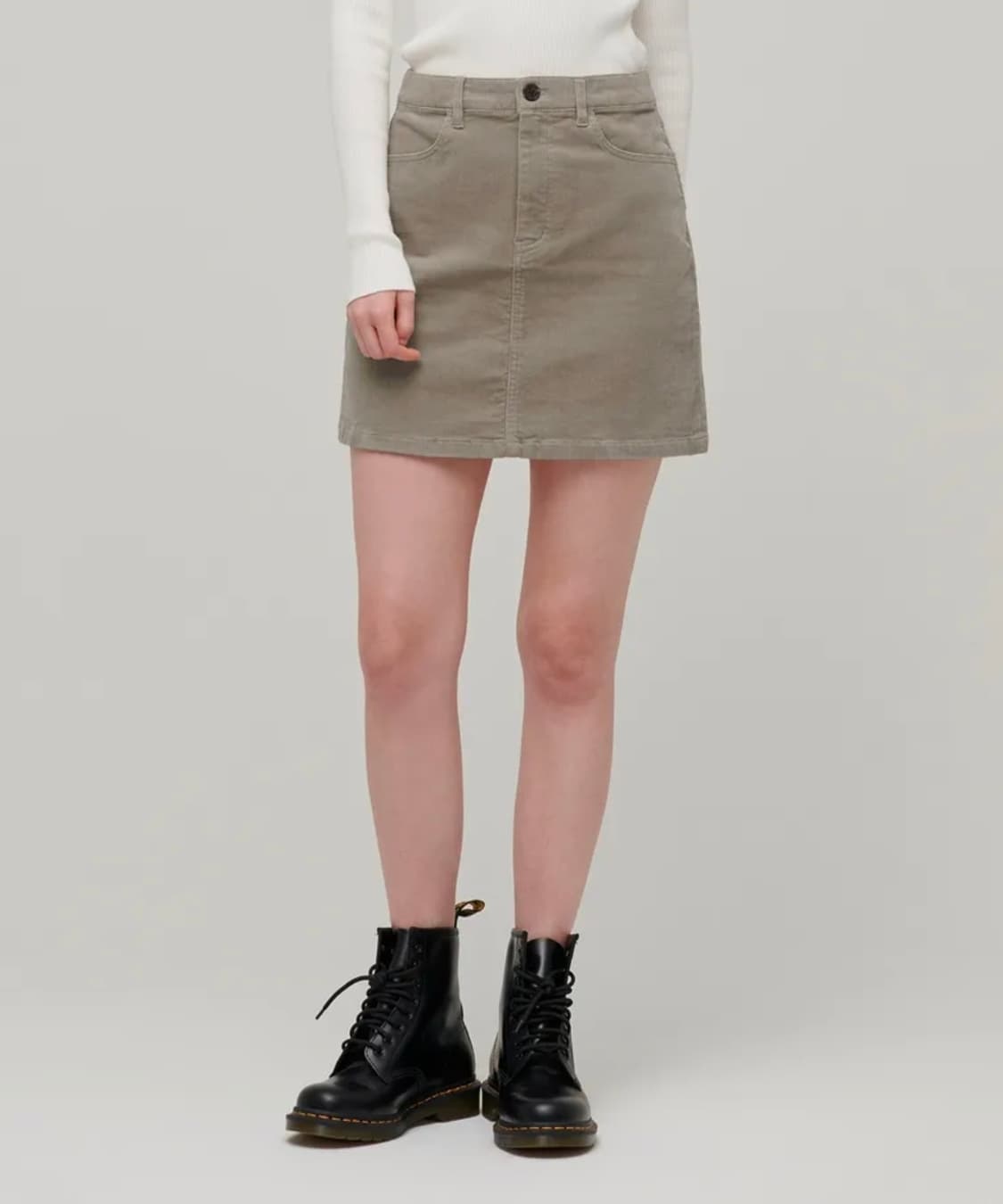 [새상품] 무신사 스탠다드 우먼 코듀로이 미니스커트 라이트베이지 상품이미지1