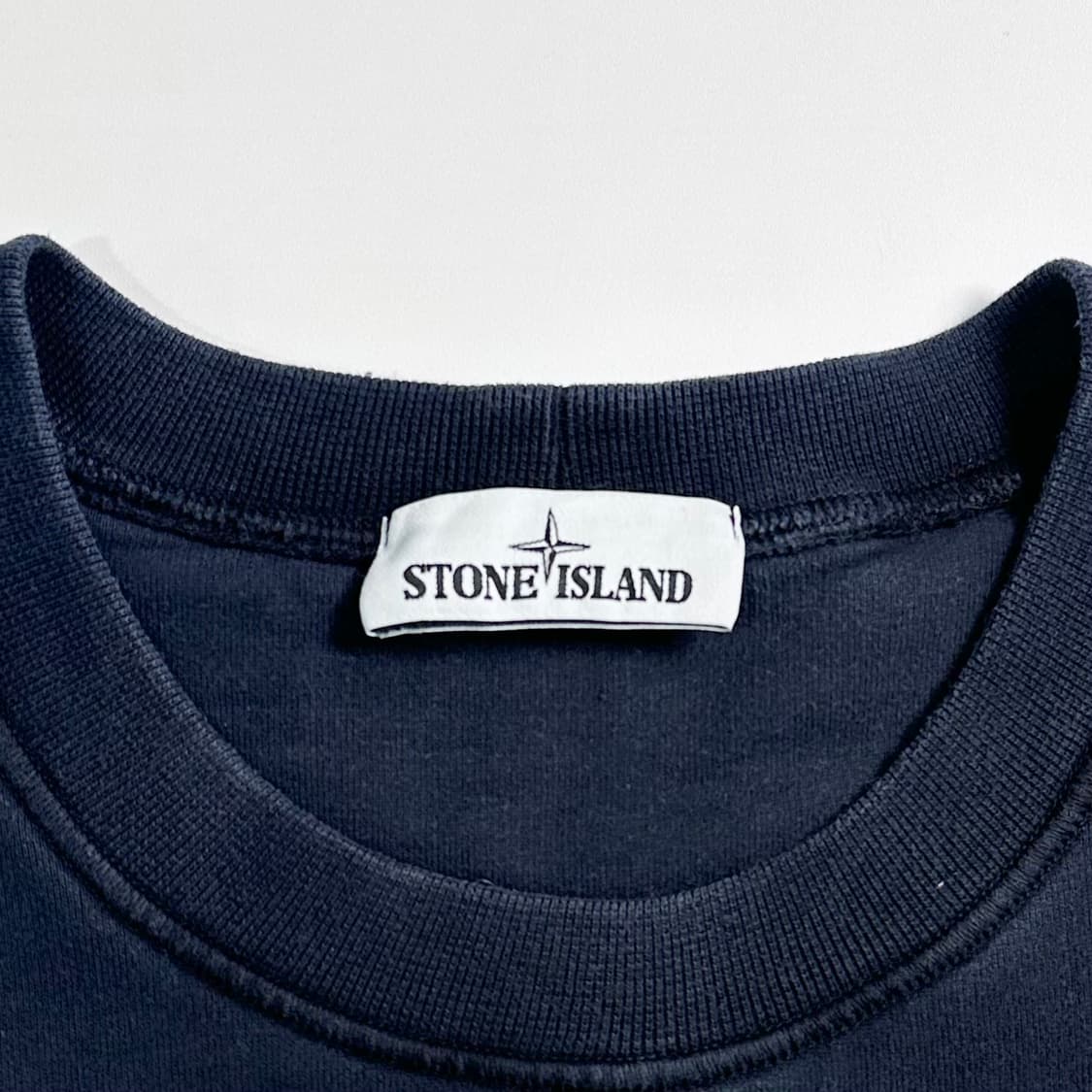 스톤아일랜드 와펜 맨투맨 상품이미지6