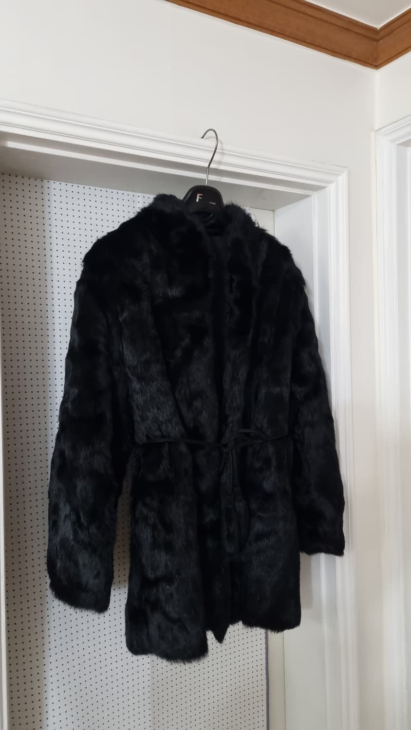 블랙 레빗 모피 벨티드 하프자켓 46 상품이미지2