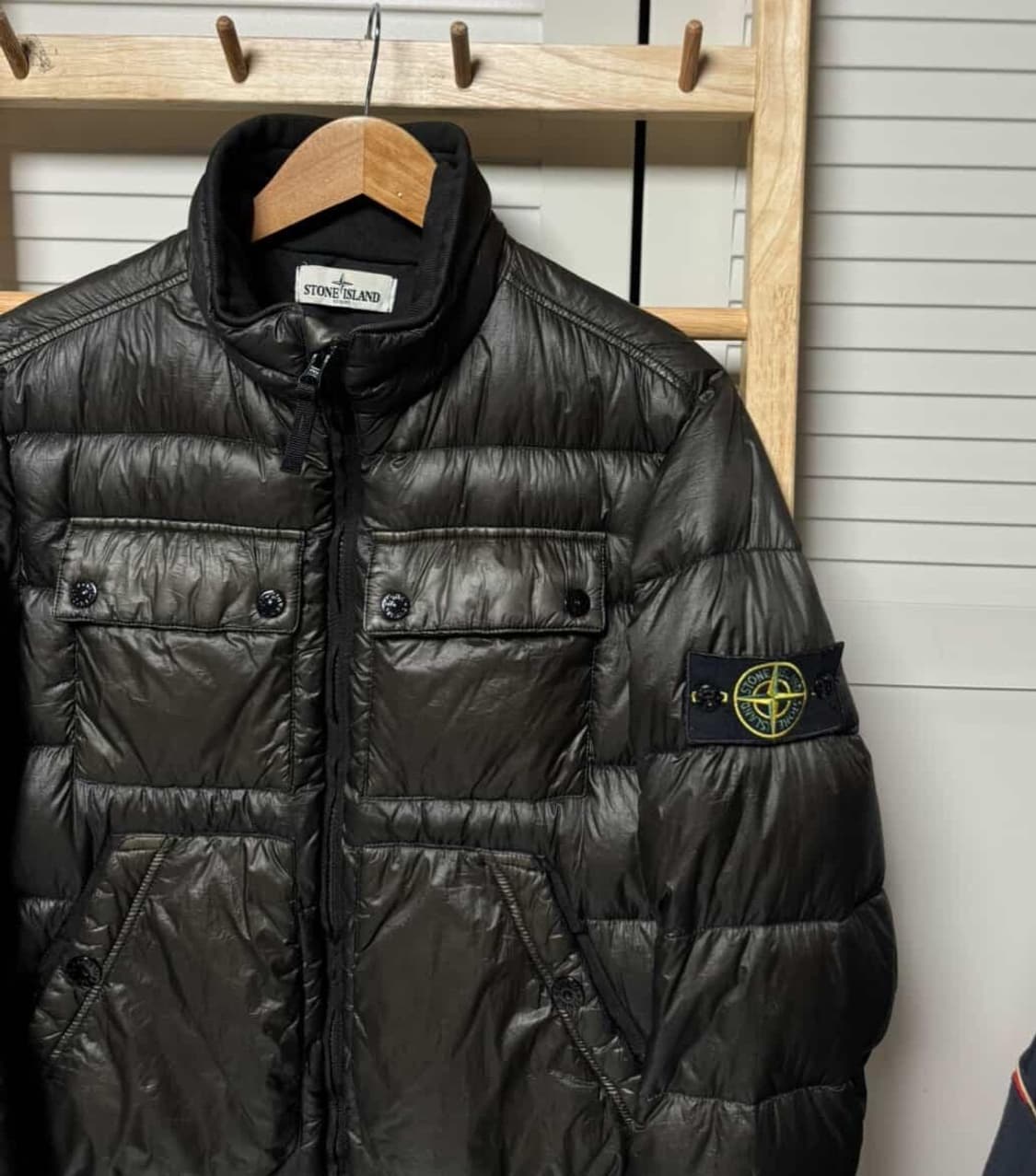 스톤아일랜드 가먼트다잉 딥카키x블랙 나일론 패딩 자켓 상품이미지4
