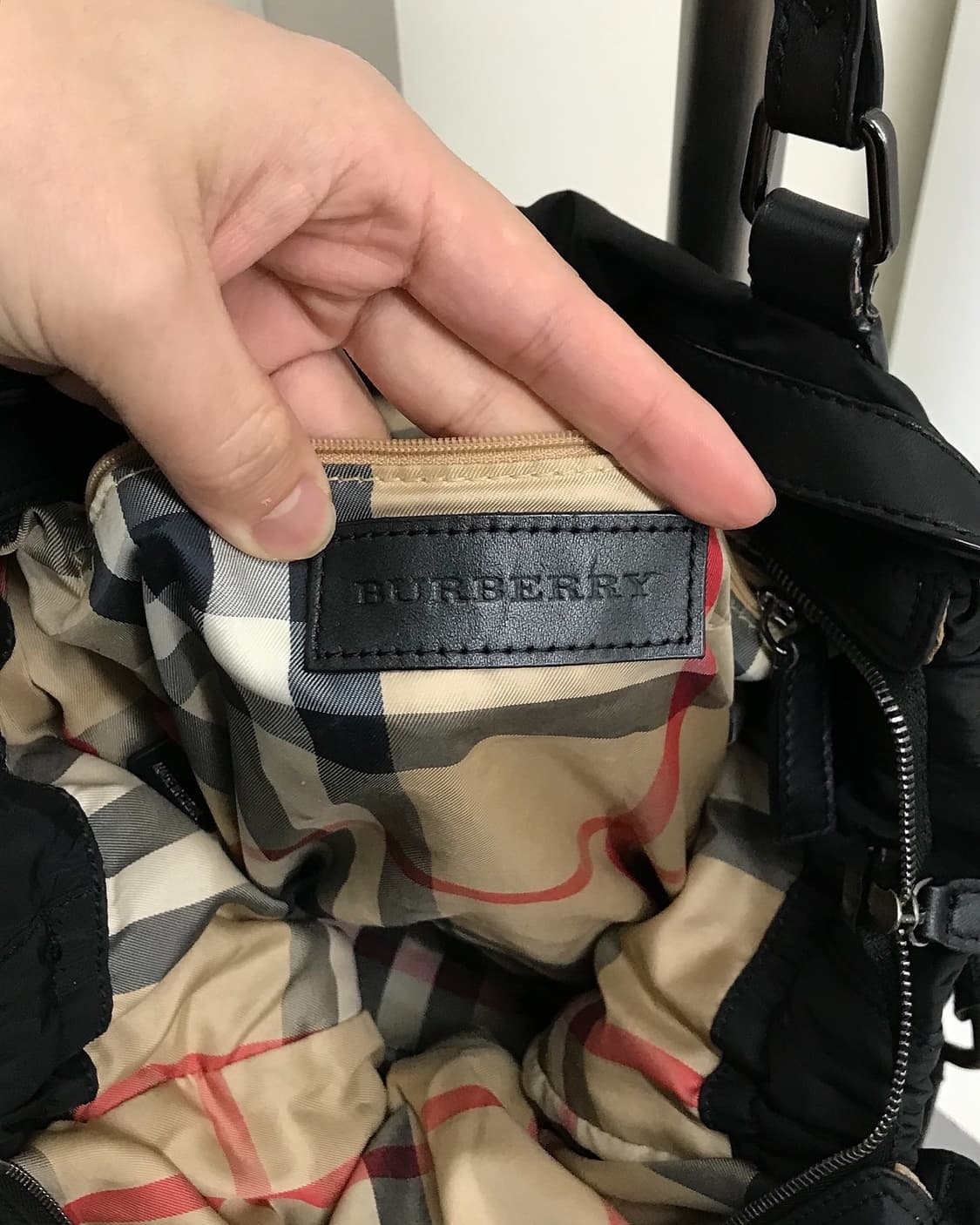 버버리 은장 로고 포코노 쇼퍼백 상품이미지7