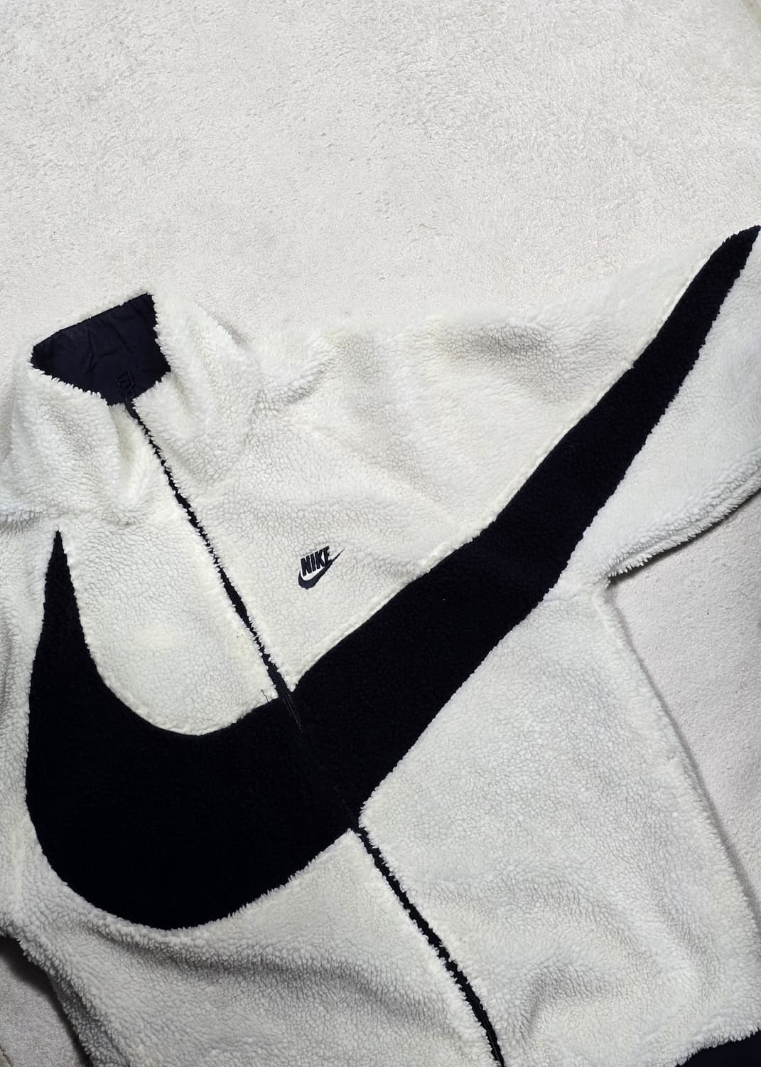 나이키 스우시 뽀글이 플리스 자켓 화이트 L사이즈 상품이미지3