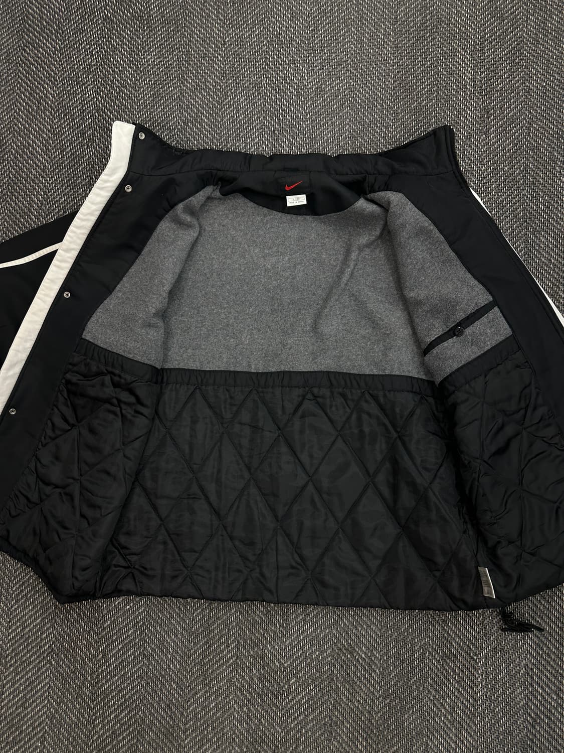 나이키 누빔 패딩 블랙 상품이미지6