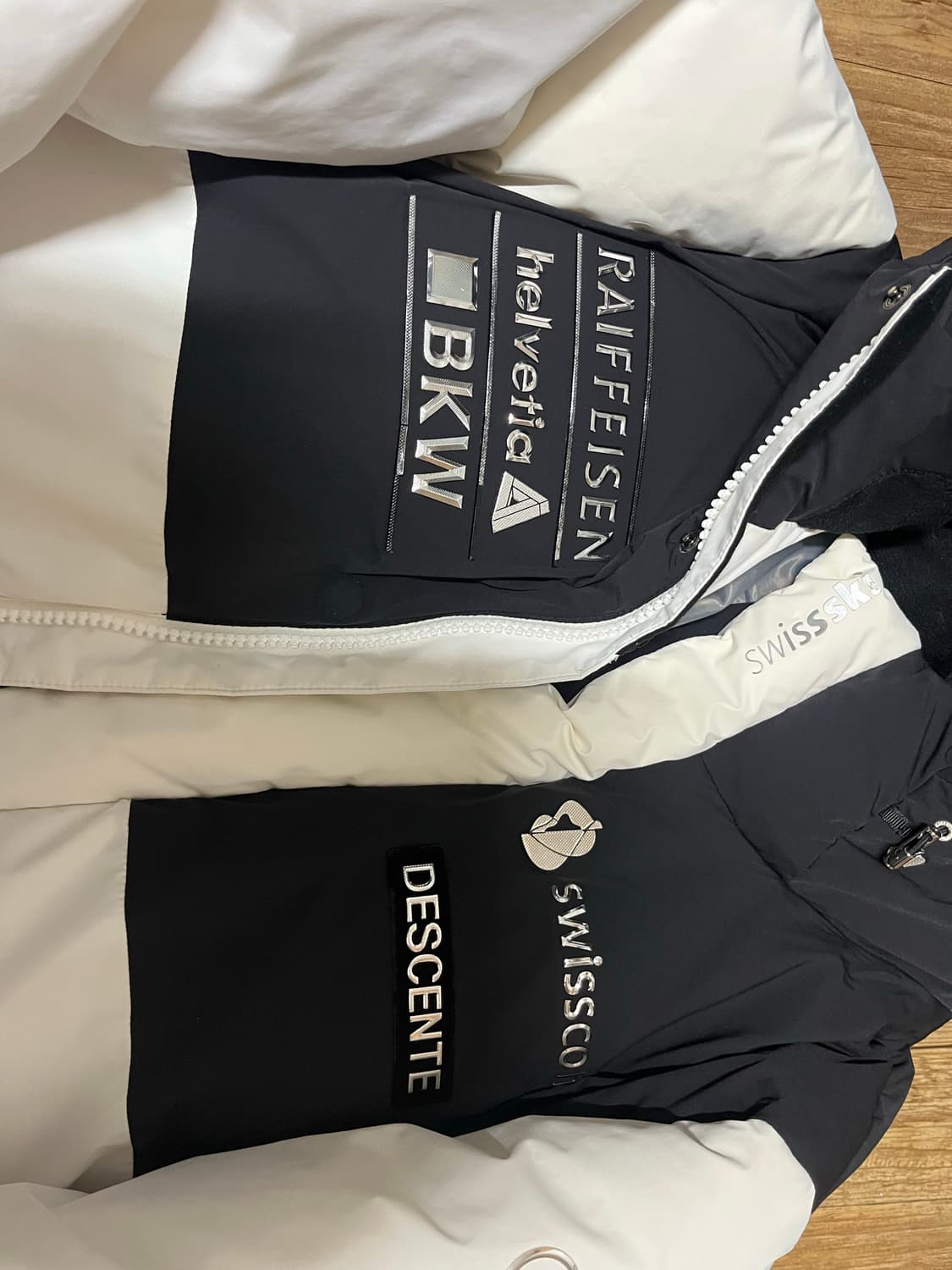 데상트 스키팀 엣지 와펜 다운 롱패딩 패딩 아우디 레플리카 L 100 상품이미지3