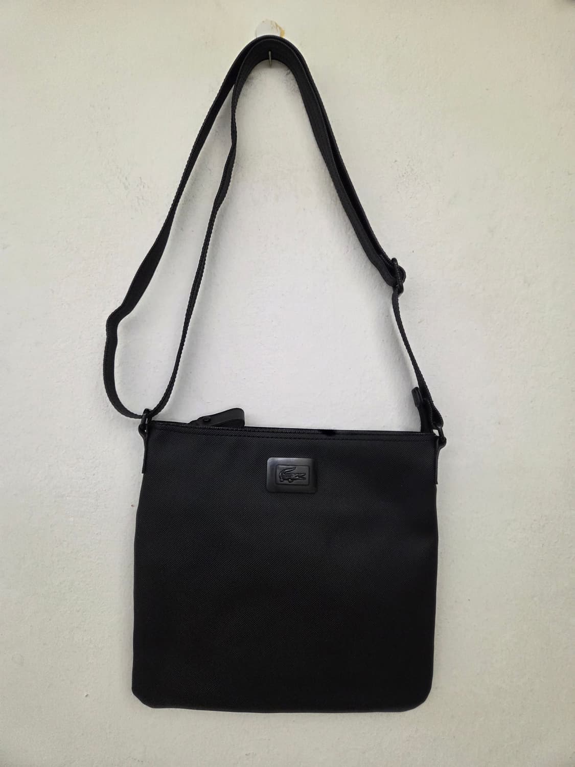 라코스테 블랙 크로스백 상품이미지1