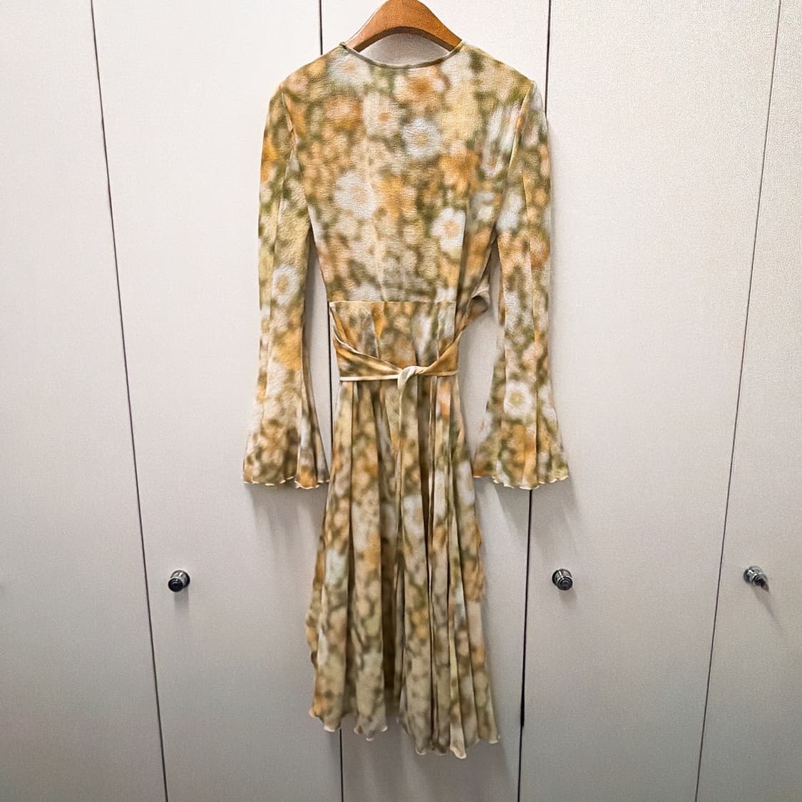 (정품/새상품) 아크네 스튜디오 여성 플로랄 랩 드레스 상품이미지2