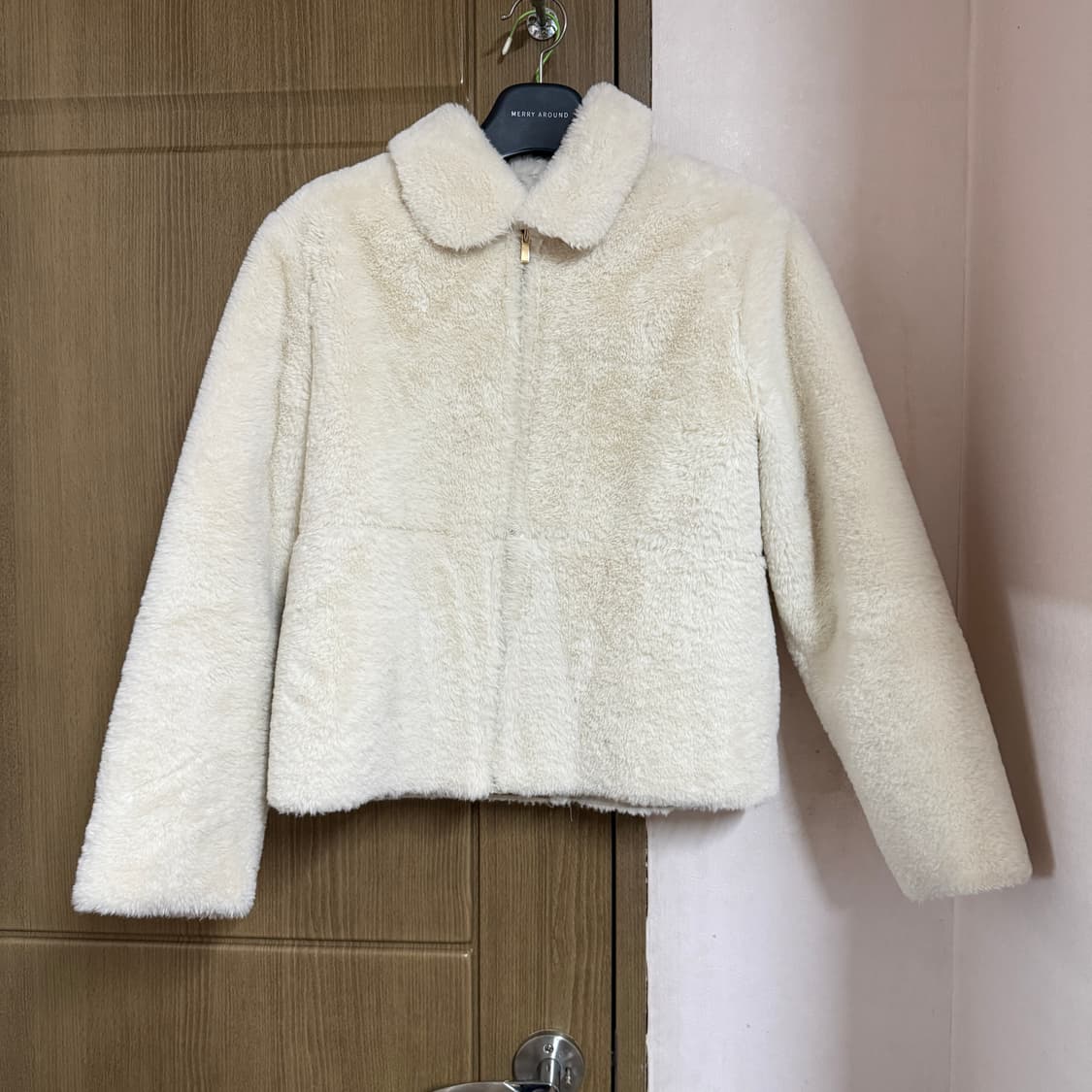 Mielle 미엘르 아이보리 무스탕 퍼자켓 상품이미지4