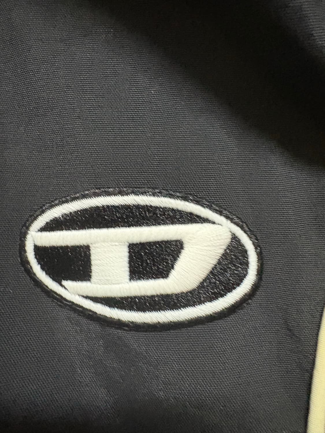 디젤 콘트라스트 윈드브레이커 상품이미지2