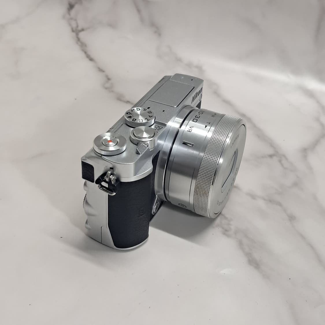 블핑지수&풀박스) Nikon1 J5 미러리스 /10-30mm 렌즈 상품이미지3