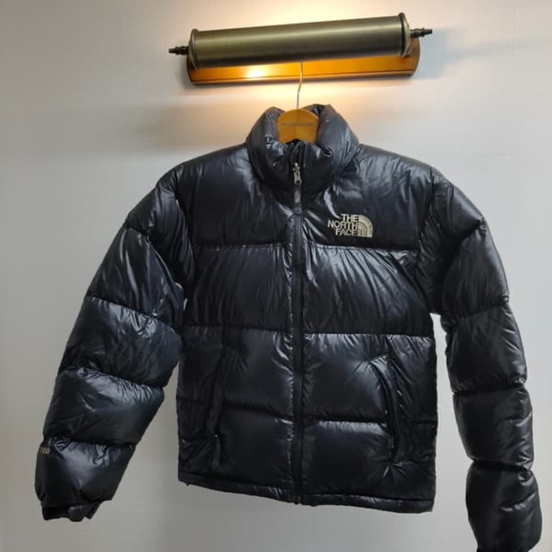 눕시 노스페이스 패딩 유광 빈티지 상품이미지2