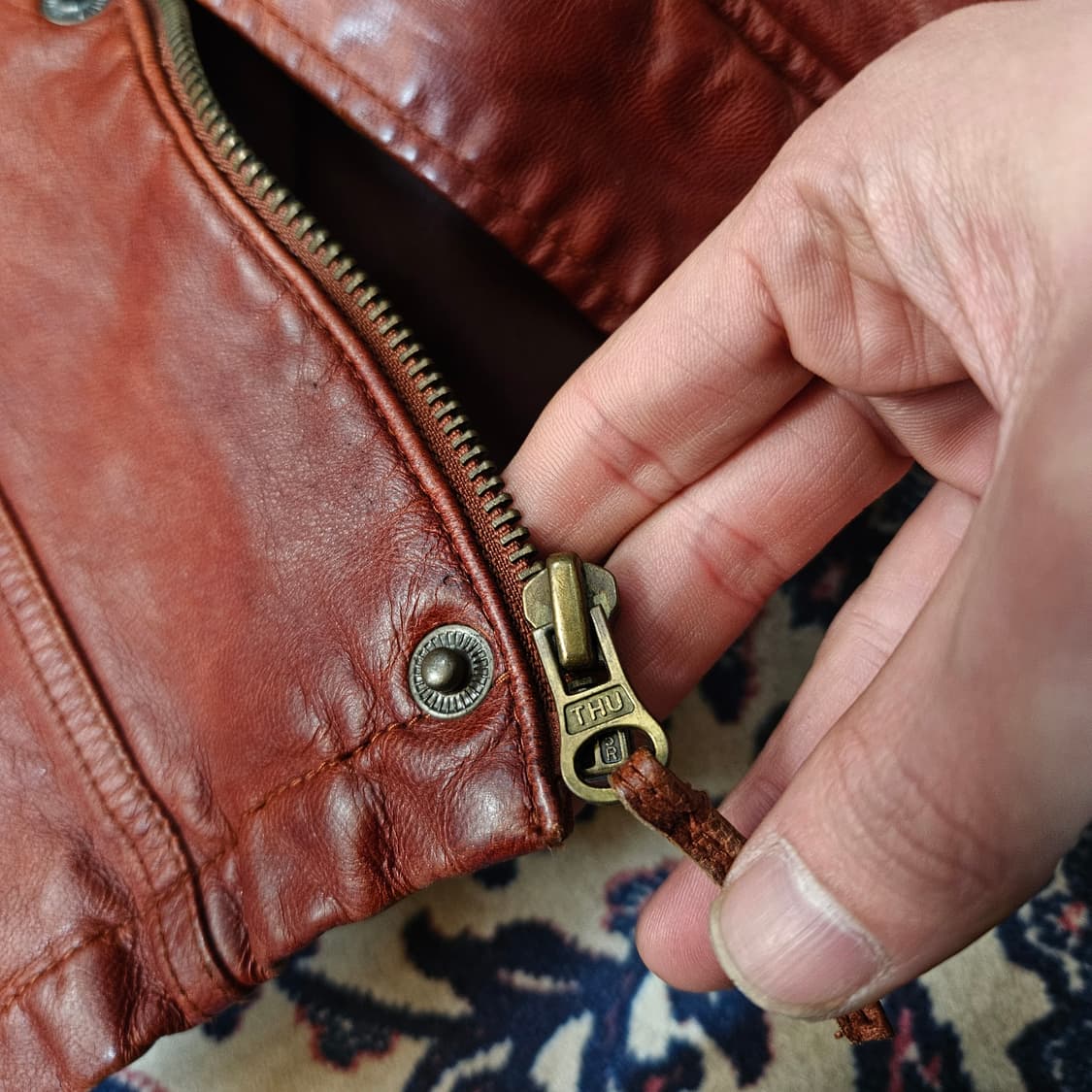 써스데이아일랜드 빈티지 y2k 가죽 자켓 90size 상품이미지9