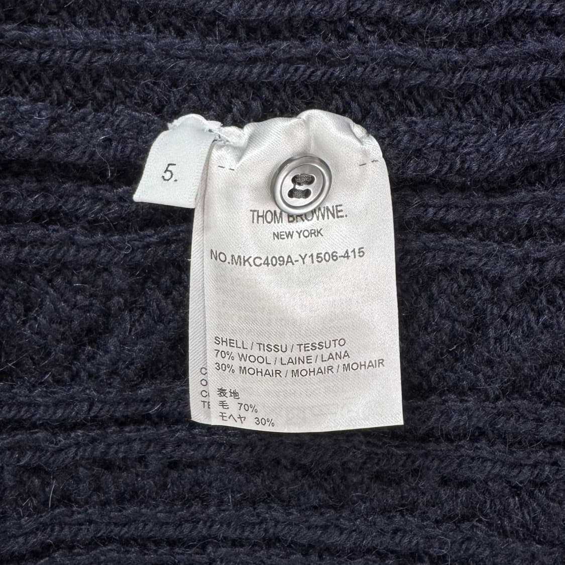 [5사이즈] 톰브라운 사선완장 아란케이블 가디건 네이비 (MKC409A) 상품이미지9