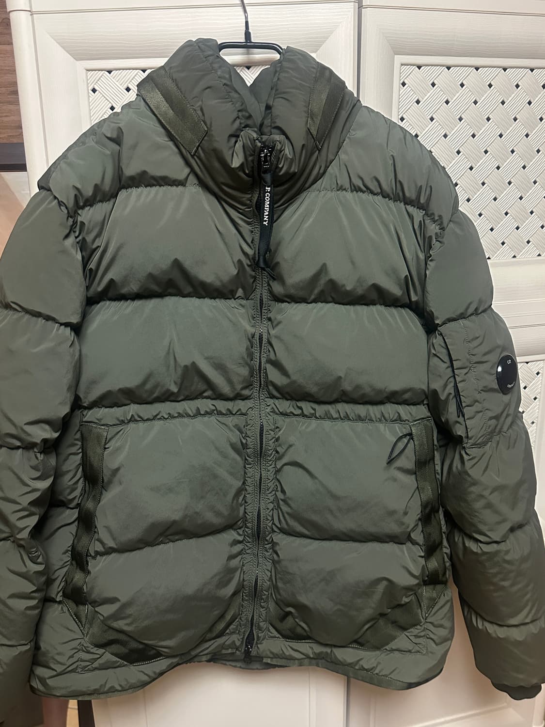 CP컴퍼니 NYCRA 다운 렌즈 패딩 자켓 13CMOW251A 상품이미지1